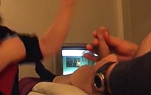 Svenska hustrun Margaretha suger mig till ansiktsbehandling i Stockholm