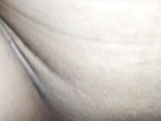 Creampie a jovencita de 18 años con culo perfecto y coño apretado
