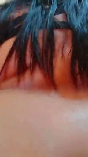 Shade se ek din pahale Hot Didi Ne Choti Bhai ko Sat Choda Chudi Kartihu jab mata pita Gar par nahi tha   Clip 1