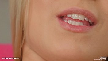 Brandy Smile's solo masturbation session