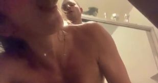 bellatina se fait baiser par tous les trous en trio