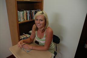 Student Amy Moore fucking with her skirt