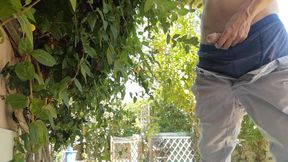 Hot Guy Jerks off in the Park