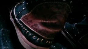 amazing pedal pumping in my car with sexy indian boots