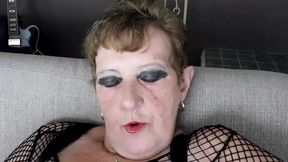 Smoking and masturbation for horny gilf