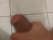 Masturbándome en el baño