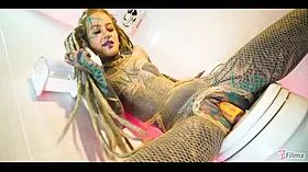 Alternative tattooed model Anuskatzz fucks her toy