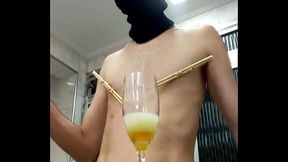 submisso fazendo coquetel com 70mL de porra congelada e lico  43