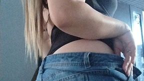 Sit pop my balloons