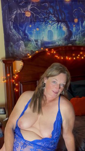 Wife Has Pissing Fetish for Halloween Pet