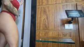 GIANT PAWG GODDESS FARTING ON SMALL SLAVE BY SASHA AND SMALL JEFF CAM BY ALINE FULL HD