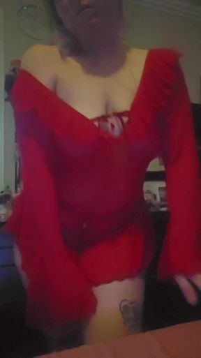 Hot wife tries on a chastity belt before removing it for some ass fun