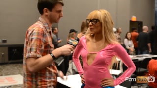 PornhubTV Tinslee Reagan Interview at 2013 AVN Awards