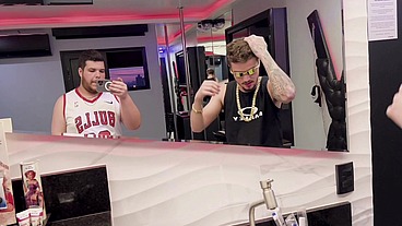 3 Malokas Dotados Comendo o Rabão do Gordinho (completo)