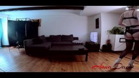 je fais mon menage en soubrette sexy en manque de sexe partie 1