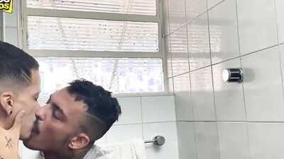 Horny guys give each other blowjobs and rimjobs before fucking in the toilet