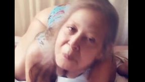 abuela chupando polla parodia