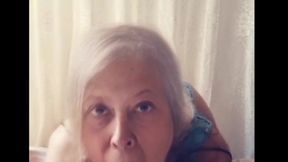 abuela chupando polla parodia