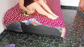 Increible Madrastra Me Cumple El Sueno De Follarla Cuando Mi Padrastro Sale Para El Trabajo: Despues De Ponerle Un Poco De Crema En Su Culo No Aguanto Y Queria Mi Polla 14 Min