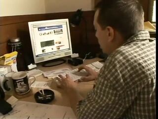 White eats out a soaked black cunt in the living room