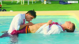Twink Poolside Handjob and Bareback Fuck on Deck Chair
