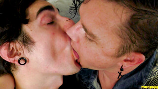 Hot Gay Kissing With Johnny  Leo - Johnny Mercy  Leo Blue 2