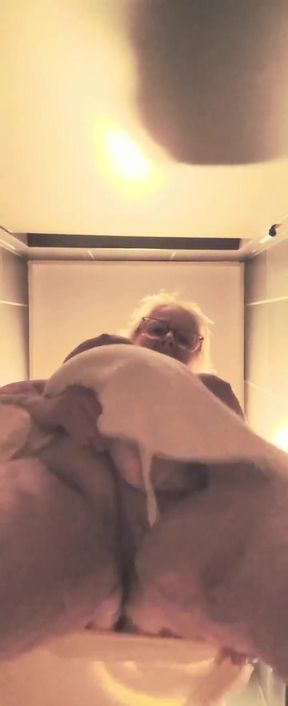 That's What Friends Are for Is to Fuck and Lock the Bathroom Door