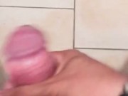 Branlette solo manque un mec pour sucer 🍆🍌🥵