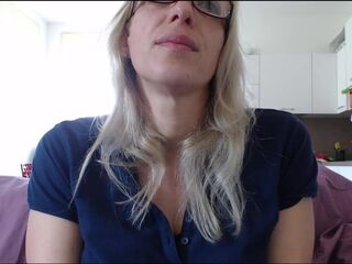 ITALIAN mother I'd like to fuck relaxes her student with the sexiest JOI movie scene u will ever watch (REAL ITALIAN mother I'd like to fuck)