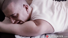 I have no idea how Axel Abysse can fit such a heavy dildo from Yoshi Kawasaki