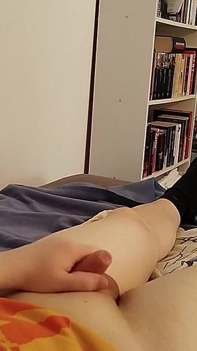 The Shakies Must Go on (or Mainly Chill Stroking)