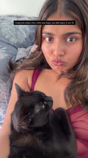Indian babe shows off her big nipples and tits