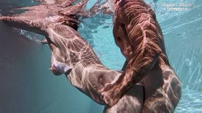 all natural milf julia north underwater anal in the pool