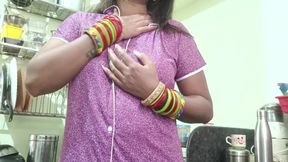 New Hot Bhabhi Ki Kitchen Chudai in Hindi