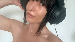 Cuckold Truth: Pretty Girls Deserve BIG Cock