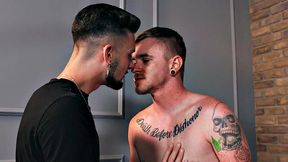 Skinny stud assfucked and mouthjizzed by inked person