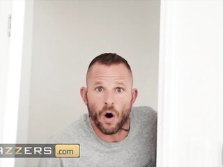 Brazzers - Big Booty Wife Moriah Mills Fucks Her Husbands Friend