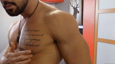 Big Cocked Hunk Zack Lemec Raw Cam Footage - Maskurbate