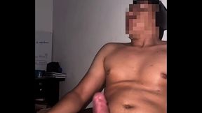 Joven Moreno Colombiano tocando su verga Gorda