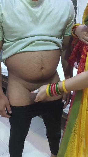 Bhabhi Called the Neighbour to Fix the Shower and Got Fucked with Him