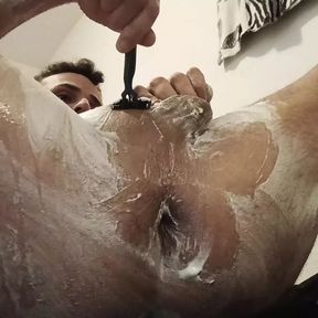 Look how I shave my asshole