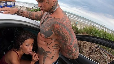 Manoella Fernandes essa safada quer fuder com dois na beira da praia