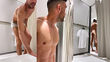 Naked flashing at Zara