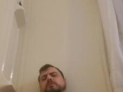 Pissing goon bate