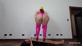 TRAMPLE DOMINATION 02 - VOL #109 - ROSALÍA PEACH - NEW MF AUG 2025 - CLIP 02