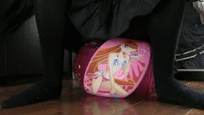 Winx beach ball sit to pop