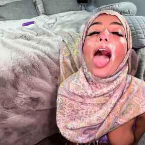 Hijabi Aaliyah shows off her lingerie and gets a massive facial