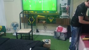 paty bumbum faz tatuagem com a buceta aberta e paga com a xereca . mirella mansur - alex lima - alemao tatuador
