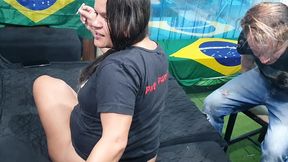 paty bumbum faz tatuagem com a buceta aberta e paga com a xereca . mirella mansur - alex lima - alemao tatuador