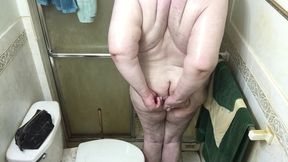 FatAssSmallDick uses anal spreader and giant read butt plug